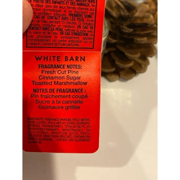 Bath & Body Works Christmas Holiday 2 New Wallflowers - Picture 5 of 6